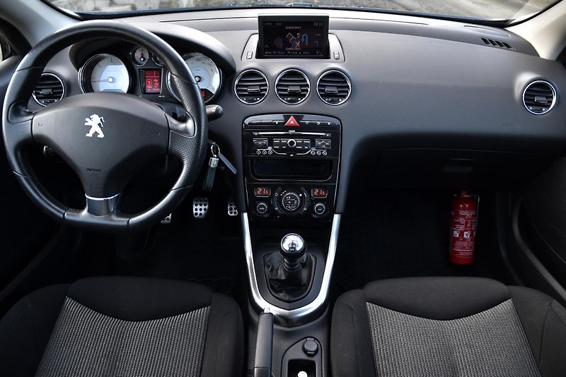 Peugeot 308 1.6 HDi 6st,NAV,KLIMA,TEMP,ALU - fotka 32 z 46