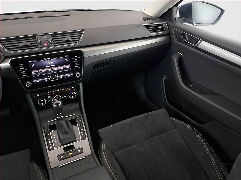 Škoda Superb (2021) Style 2.0 TDI - fotka 8 z 19