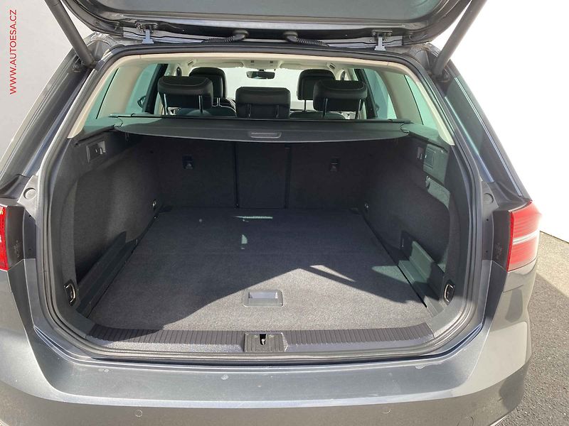 Volkswagen Passat (2017) 2.0TDi, 2.maj,ČR, LED, navi - fotka 7 z 18