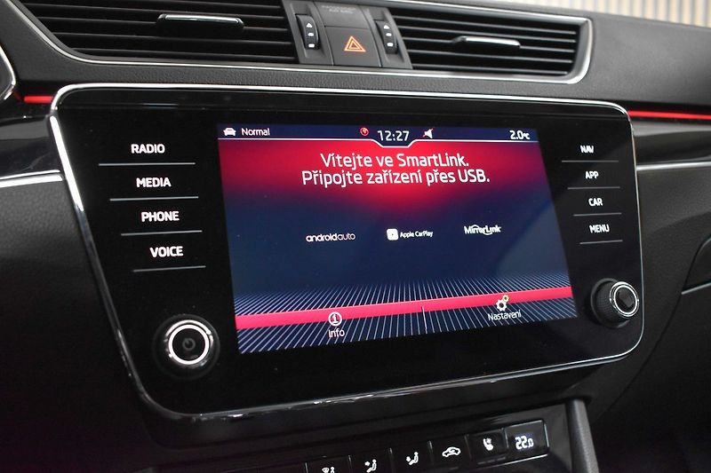 Škoda Superb 2.0 TDI L&K*2xKOLA*DSG*ACC*ČR* - fotka 31 z 42