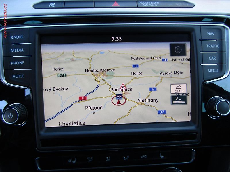 Volkswagen Passat (2014) 2.0 TDi 4x4, ČR, DSG - fotka 15 z 20
