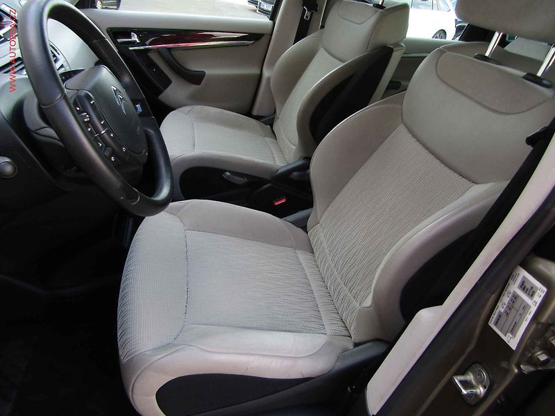 Citroën C4 Picasso (2012) 1.6 HDi, Exclusive - fotka 9 z 20