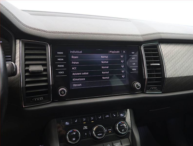 Škoda Kodiaq (2022) Style 2.0 TSI, digi klima - fotka 21 z 29