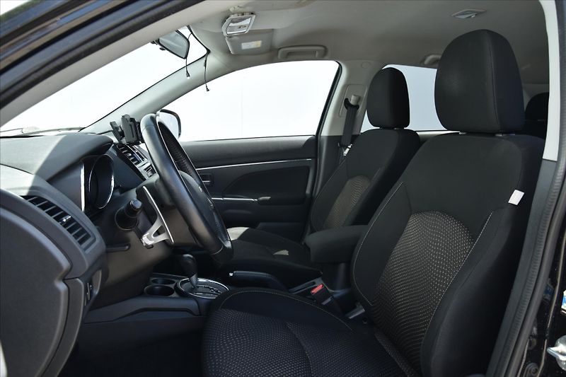Mitsubishi ASX 2.2Di-D 4WD A/T INTENSE ČR - fotka 10 z 22