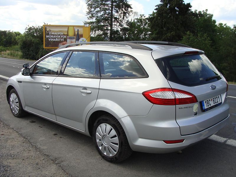 Ford Mondeo 2.0 TDCi, 103 kW, klimatizace - fotka 3 z 31