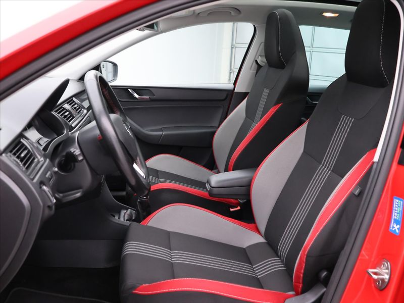 Škoda Rapid 1.2 TSI Monte Carlo Xenon 1Maj - fotka 11 z 28