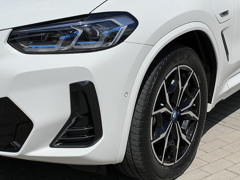 BMW X3 30e M Sport xDrive Laser - fotka 7 z 30