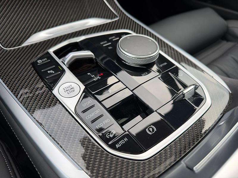 BMW X7 xDrive40d TOP stav - fotka 33 z 40