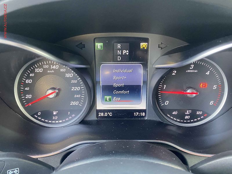 Mercedes-Benz GLC (2017) 2.2 CDi 220D 4Matic, AT, LED - fotka 18 z 21