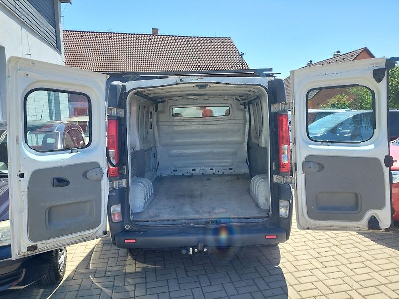 Opel Vivaro (2009) 2.0CDTi-84kW - fotka 17 z 22