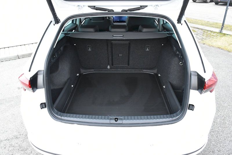 Škoda Octavia (2025) Combi Top Selection 1,5 TSI 11 - fotka 14 z 28