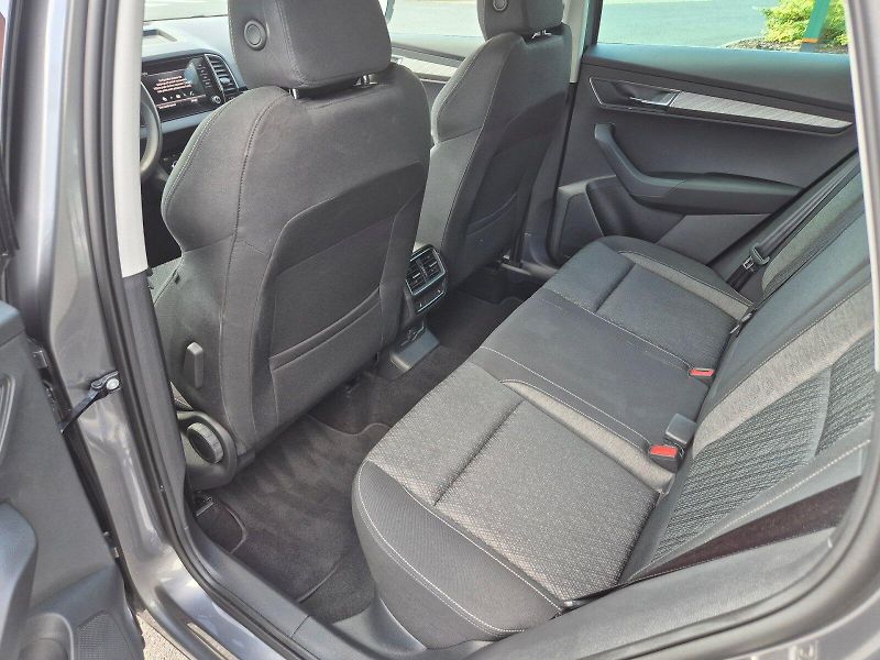 Škoda Karoq (2025) Top Selection 1.5TSi 110kW 7°a - fotka 13 z 30