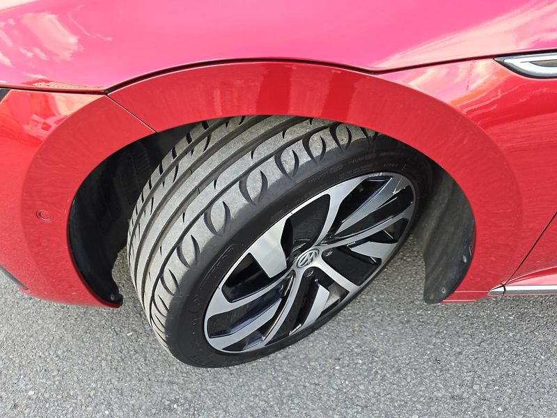 Volkswagen Arteon R-LINE 200kW KŮŽE NAVI KAMERA - fotka 49 z 49