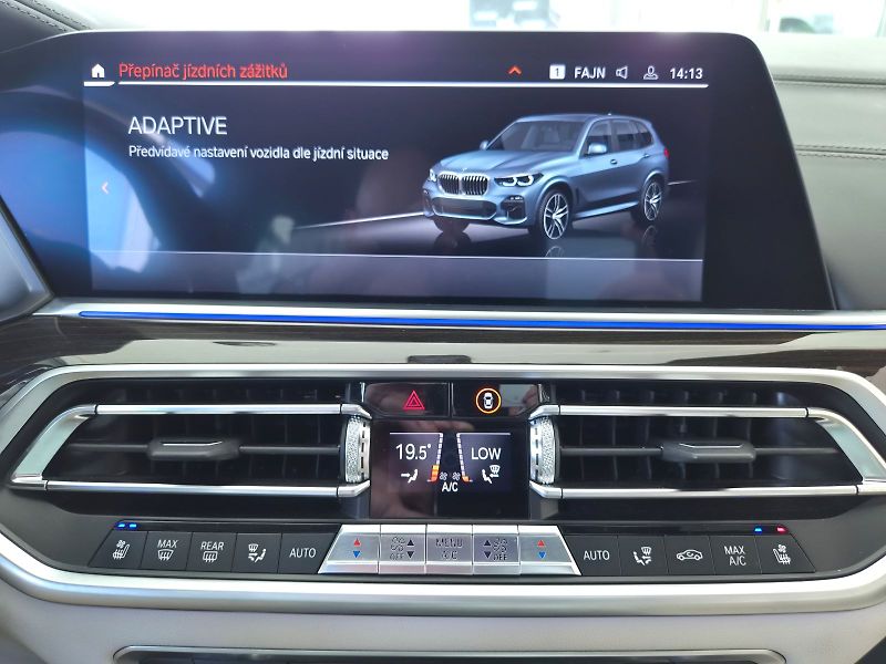 BMW X5 xDrive 30d - fotka 28 z 34