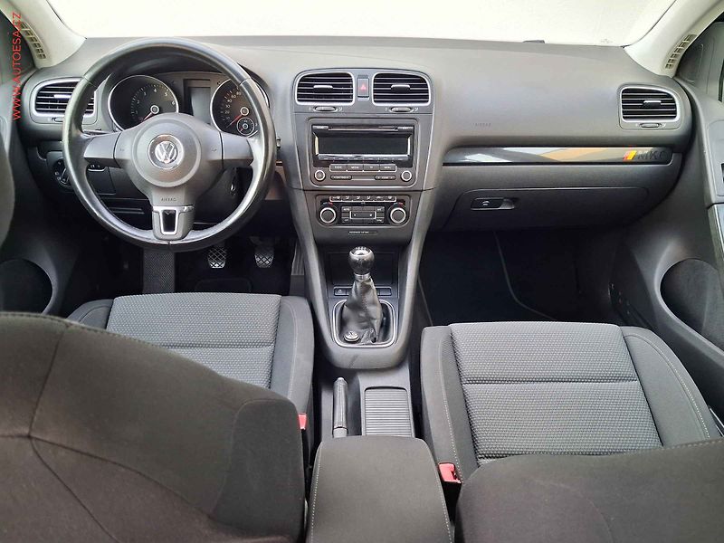 Volkswagen Golf (2012) 1.2TSi, ČR, Comfort, park - fotka 8 z 16