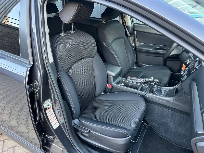 Subaru XV 2,0i AWD Comfort / servis.kn. - fotka 11 z 17