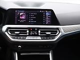 BMW Řada 3 2,0 330e xDrive M-Paket Laser - náhled 25
