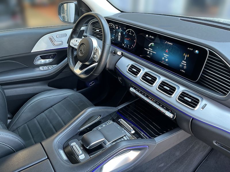 Mercedes-Benz GLE 350d 4MATIC AMG Line - fotka 19 z 21
