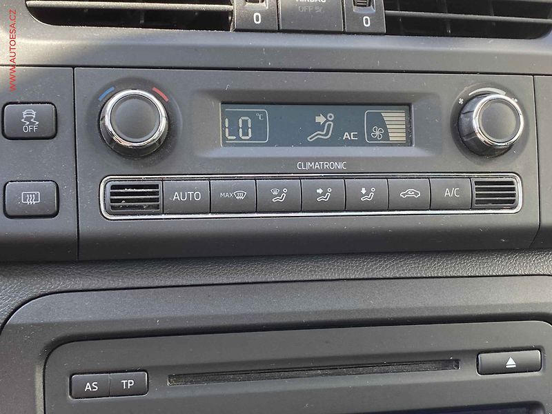 Škoda Roomster (2014) 1.2 TSi, Ambition, panor - fotka 15 z 17