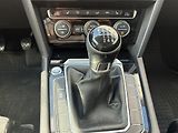 Volkswagen Passat (2018) 2.0TDi, 110KW, R-LINE, ACC,DPH - náhled 17