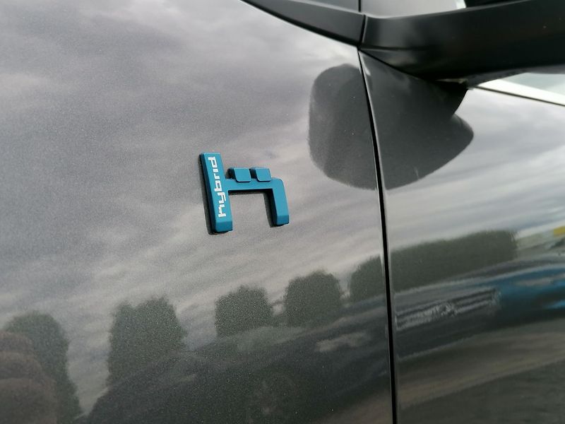 Citroën C5 Aircross (2021) 1.6 Hybrid Plug-in 225E - fotka 31 z 43