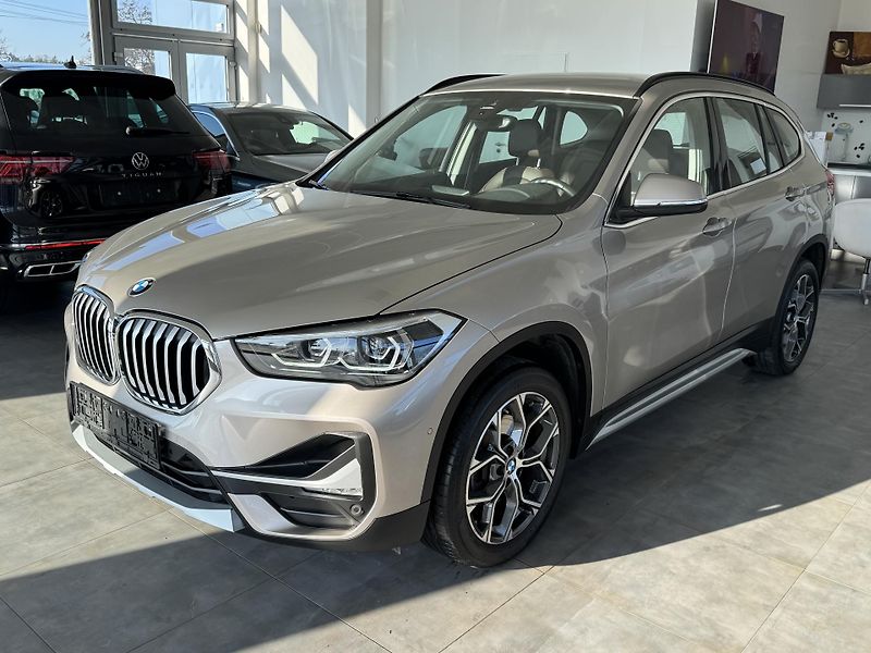 BMW X1 (2020) xDrive 18d X-LINE LED NAVI  - fotka 3 z 31
