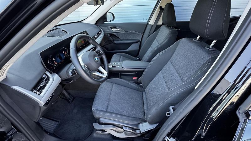 BMW X1 sDrive18d - fotka 5 z 15