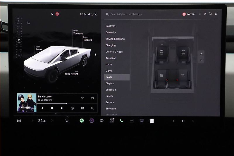 Tesla Cybertruck (2024) Dual Motor AWD - fotka 21 z 30