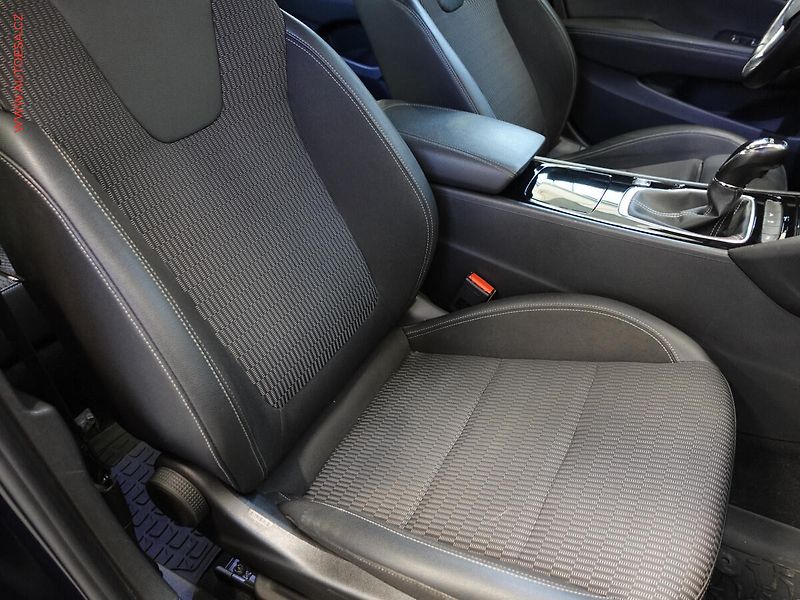 Opel Insignia (2019) 1.6CDTi, ČR, navi, LED - fotka 11 z 23