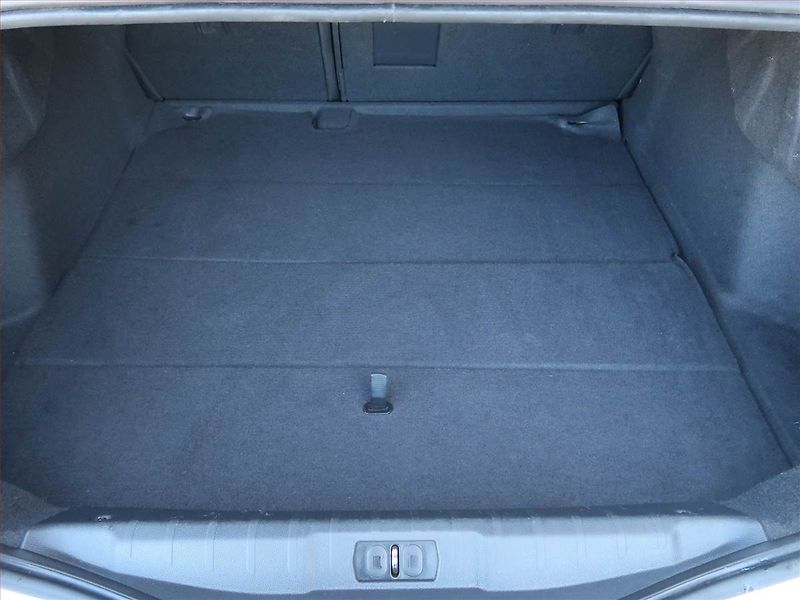 Peugeot 508 (2017) Allure 2.0 BlueHDi, Automat - fotka 14 z 19