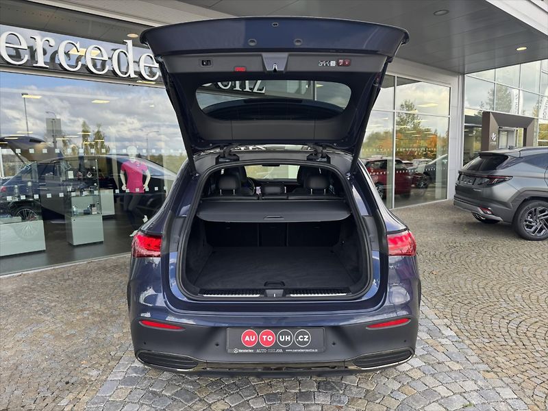 Mercedes-Benz EQE 500 4MATIC SUV - fotka 28 z 36