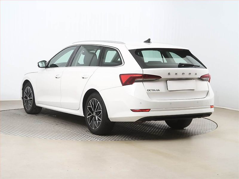Škoda Octavia (2021) Style 1.5 TSI, ČR,1.maj, Navi - fotka 4 z 14