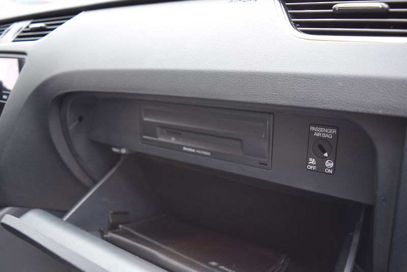Škoda Octavia (2019) 1.5TSI 110kw STYLE TAŽNÉ SMART - fotka 39 z 45