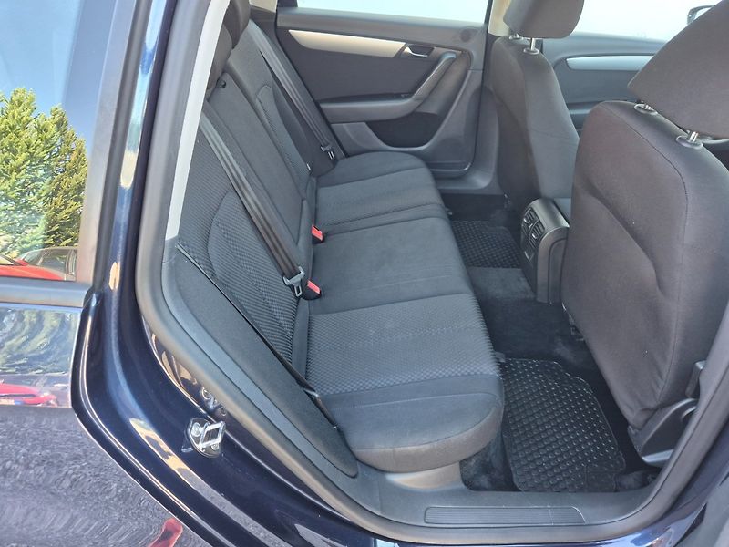 Volkswagen Passat (2011) 1.4 TSI Navi, Rozvody,oleje - fotka 13 z 27