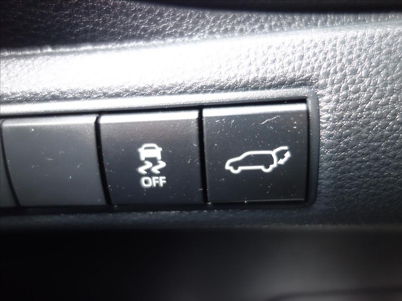 Toyota Corolla 2,0 STYLE TOURING SPORTS - fotka 25 z 44
