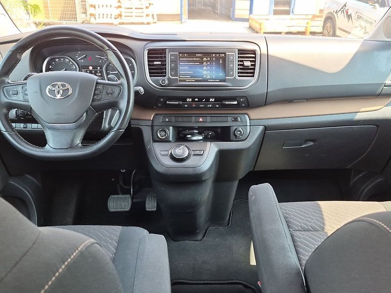 Toyota ProAce Verso Family Comfort NAVI Safety Web - fotka 9 z 29