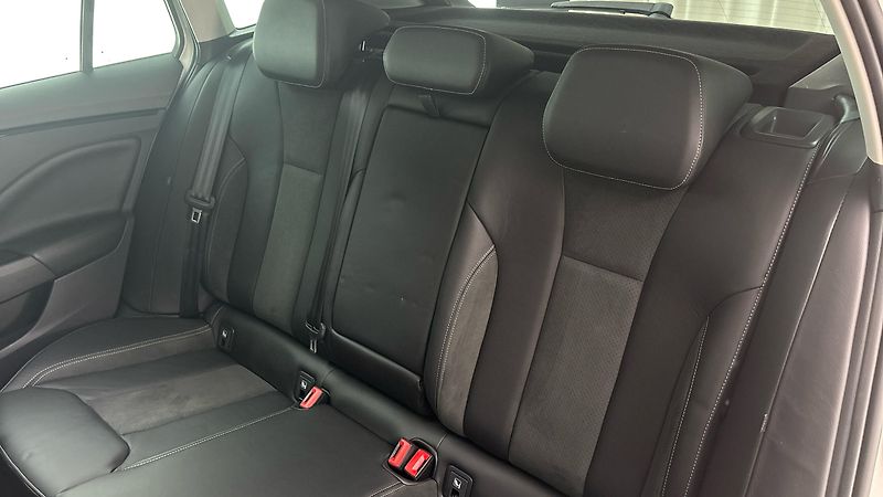 Škoda Scala 1.5 TSI DSG Style - fotka 16 z 34