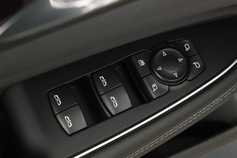 Opel Insignia (2017) 2.0 CDTI, Serv.kniha, Kůže - fotka 21 z 22