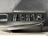 Volkswagen Golf (2011) 1.6 TDi, Style - náhled 12