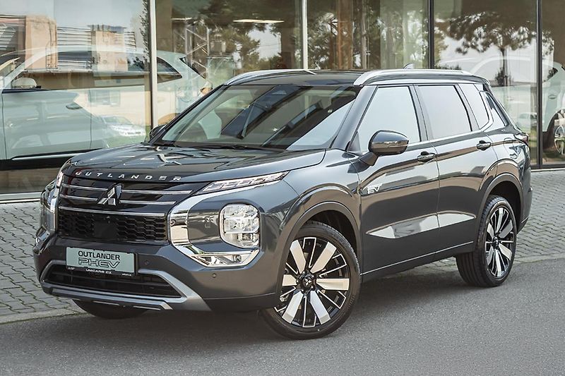 Mitsubishi Outlander (2025) 2,4 PHEV 4WD  Instyle - fotografie inzerátu