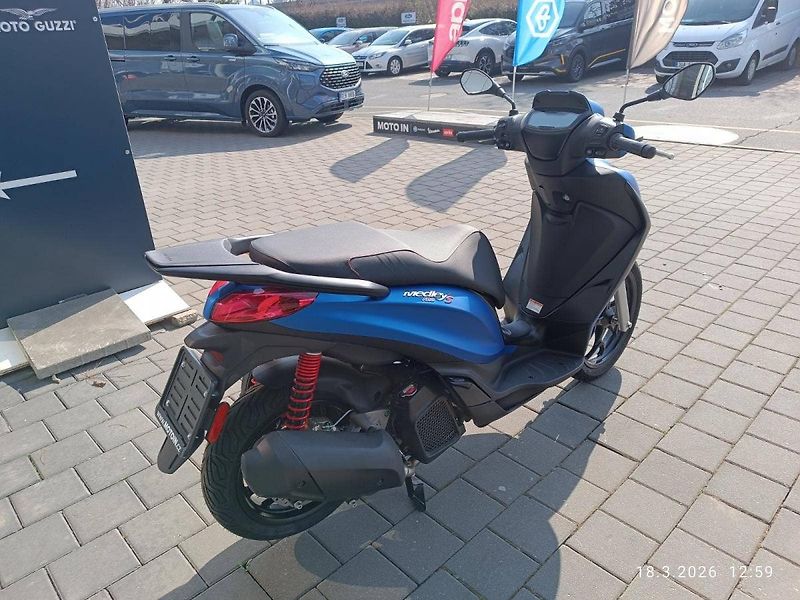 Piaggio Medley 125 (2024) S Blu Zaffiro - fotka 6 z 7