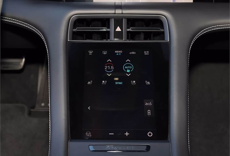 Porsche Taycan GTS Sport Turismo HuD 360 Inno - fotka 22 z 28