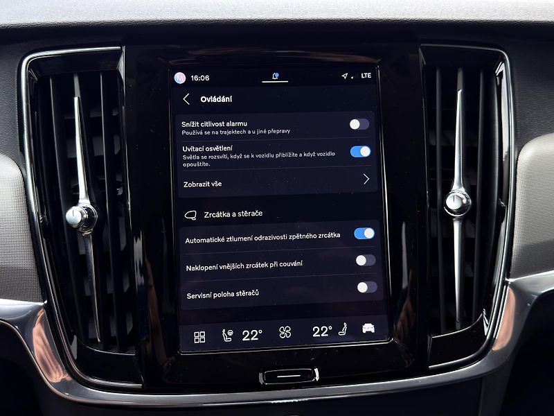 Volvo V90 CC B5 AWD (benzín) //REZERVACE - fotka 39 z 46