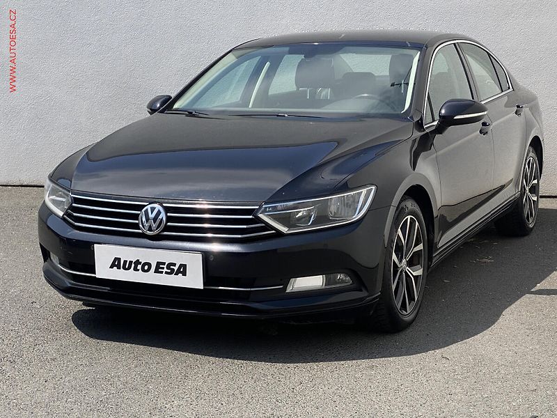 Volkswagen Passat (2015) 2.0TDi, ČR, AC, kamera - fotka 3 z 18