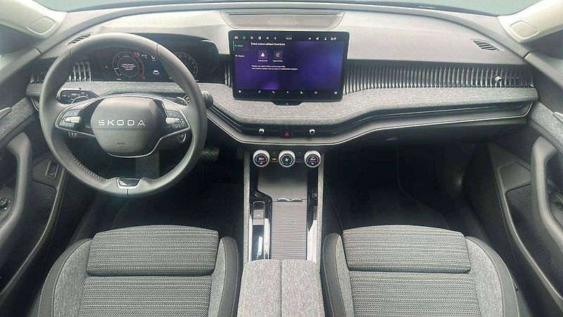 Škoda Superb Combi Selection 2,0TDI 110kW D - fotka 5 z 30