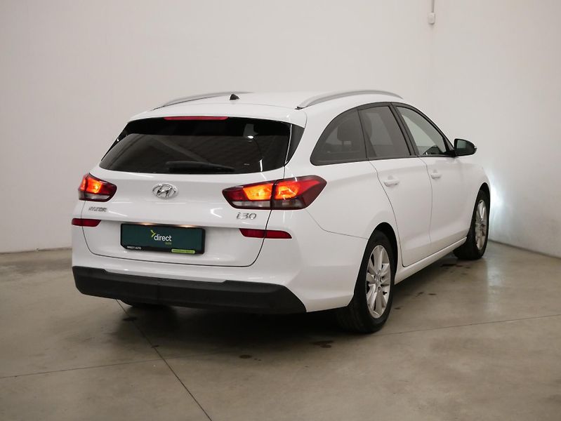 Hyundai i30 - fotka 2 z 6