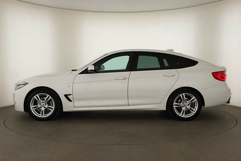 BMW Řada 3 (2016) 320d GT, 4X4, Automat - fotka 3 z 18