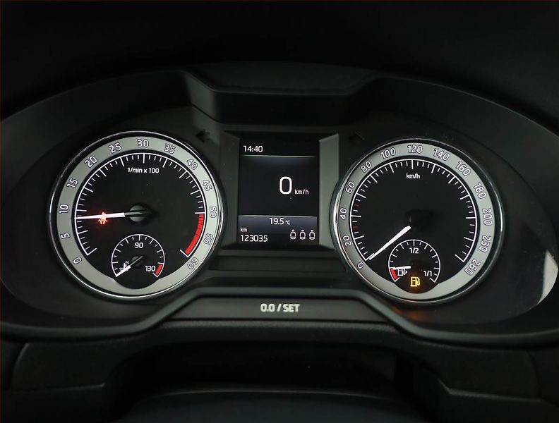 Škoda Octavia (2017) Style 2.0 TDI, Serv.kniha - fotka 9 z 16