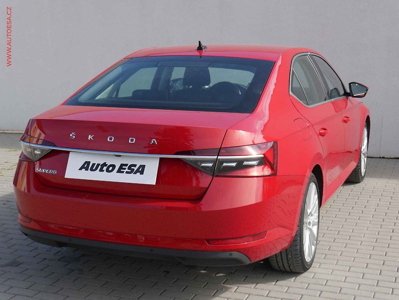 Škoda Superb (2022) 1.5 TSI, ČR, Style, LED - fotka 4 z 21