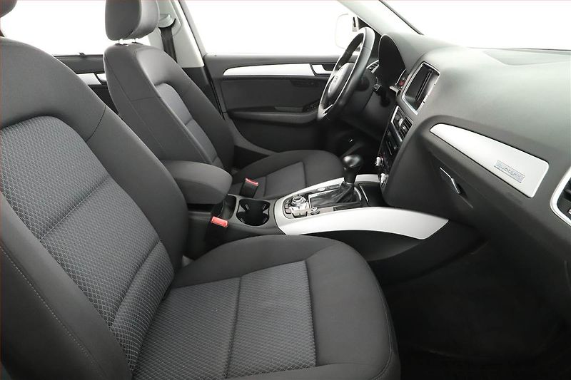 Audi Q5 (2016) S line 2.0 TDI, 4X4, Automat - fotka 7 z 19